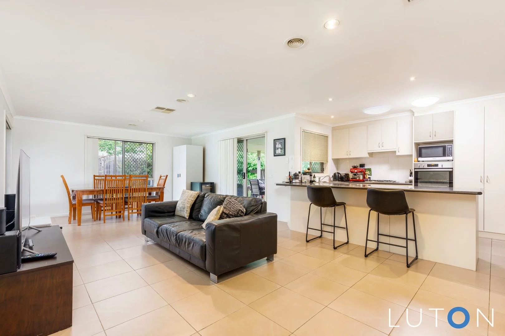 Additional image 3 of Franklin ACT 2913