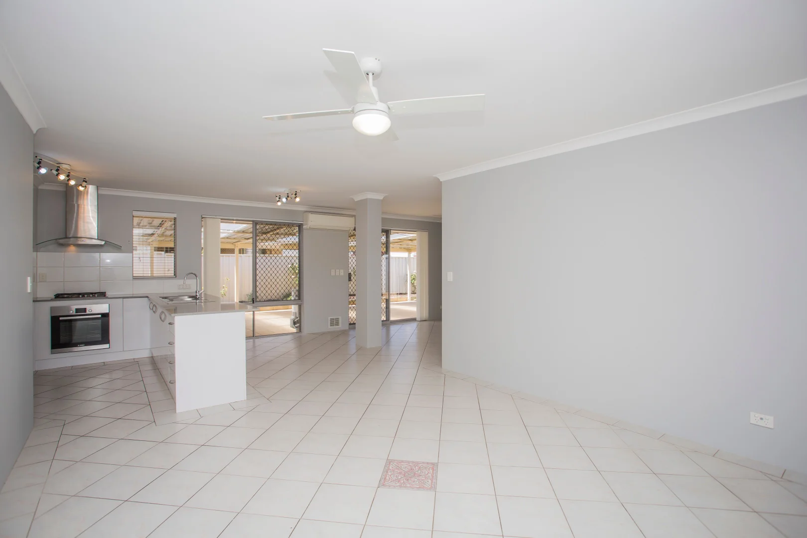 Additional image 12 of 28 Carpenteria Cres, Kenwick WA 6107