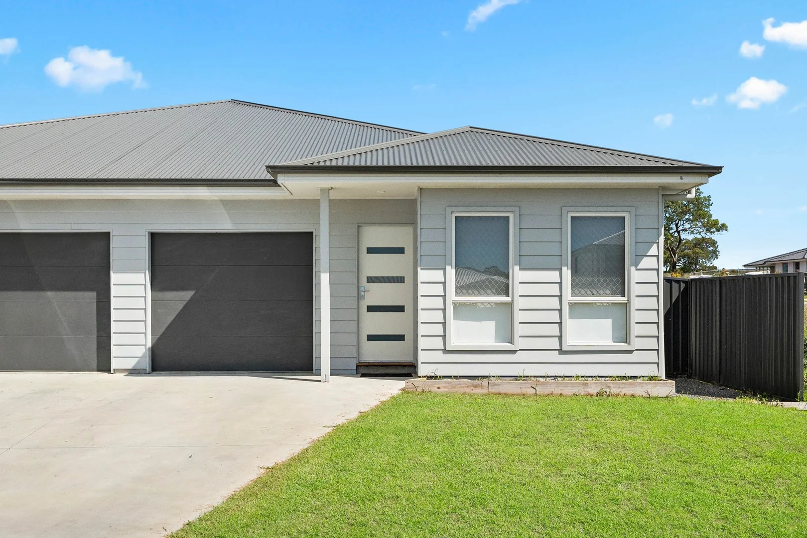 2/39 Bonneville Boulevard, Goulburn NSW 2580