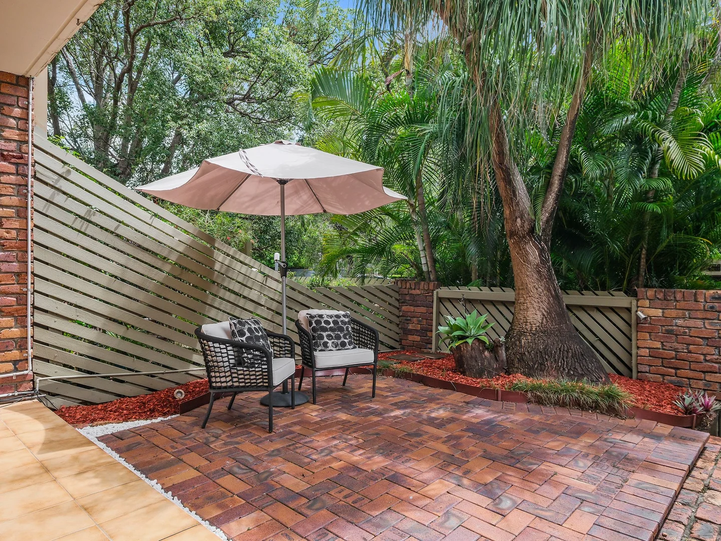 Additional image 7 of UNIT 2/1 Jerdanefield Road, St Lucia QLD 4067