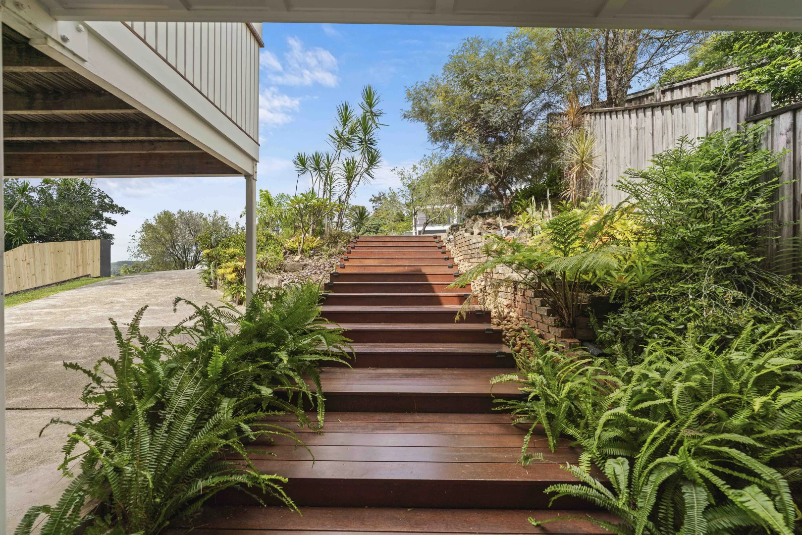 Additional image 28 of 129 K P Mcgrath Drive, Elanora QLD 4221