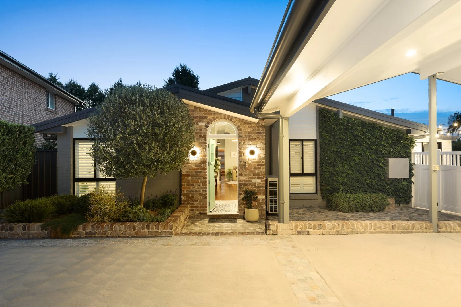 Additional image 2 of 14 Elkhorn Place, Alfords Point NSW 2234