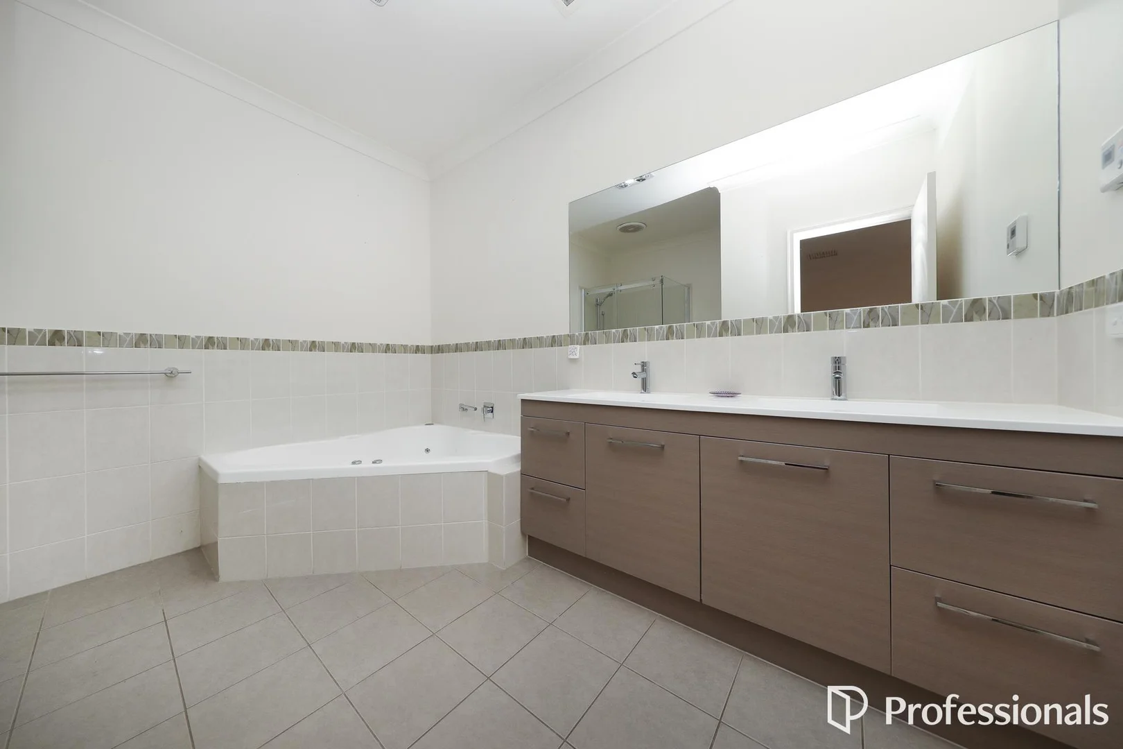 Additional image 11 of 34 Croxton Drive, Kurunjang VIC 3337