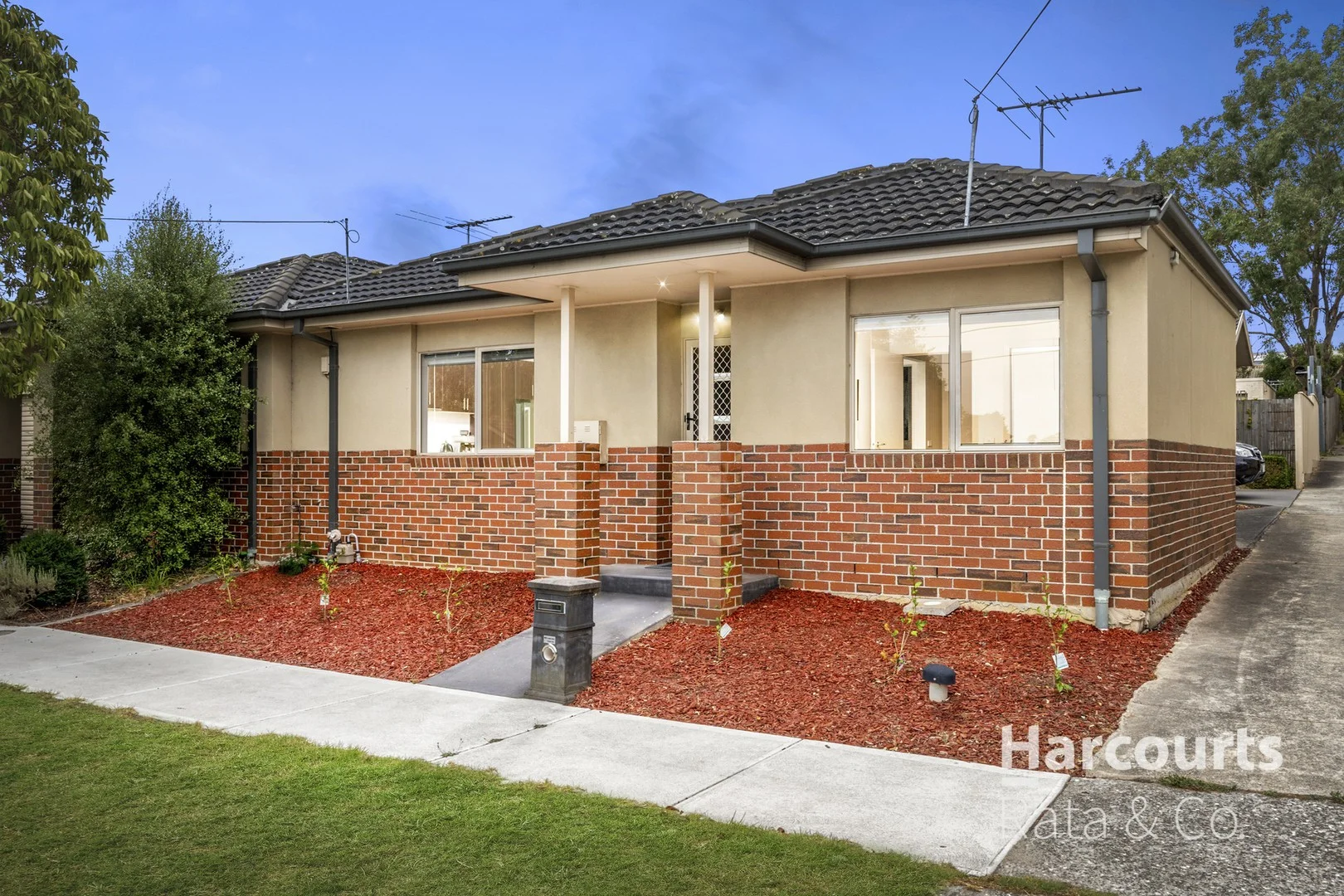8 Reservoir Street, Reservoir VIC 3073