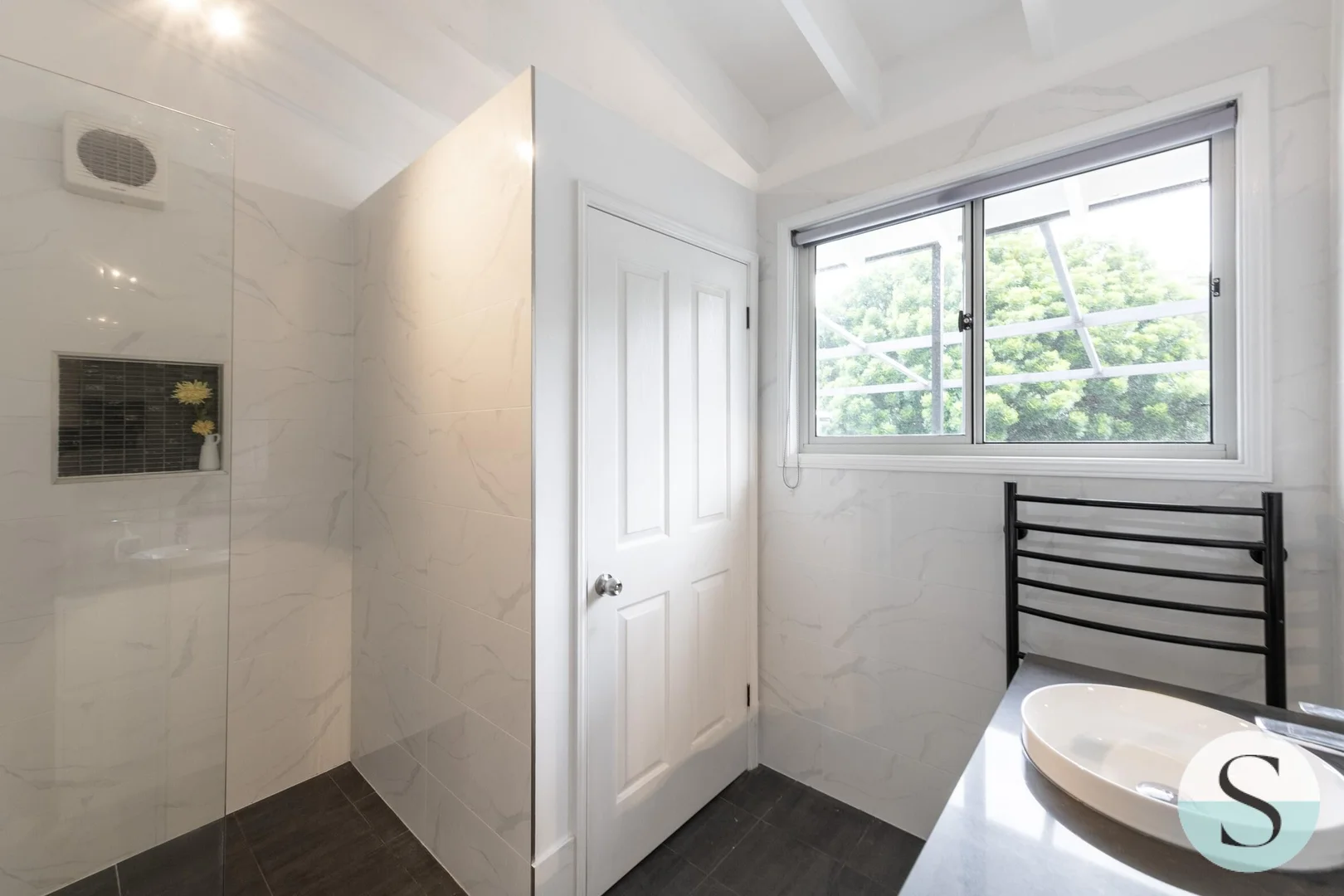 Additional image 18 of 5 Imperial Close, Floraville NSW 2280