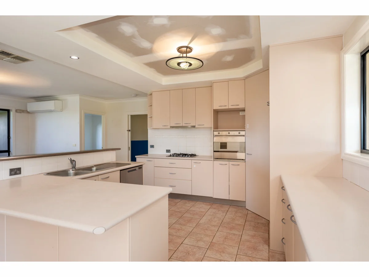Additional image 8 of 16 Janette Court, Lavington NSW 2641