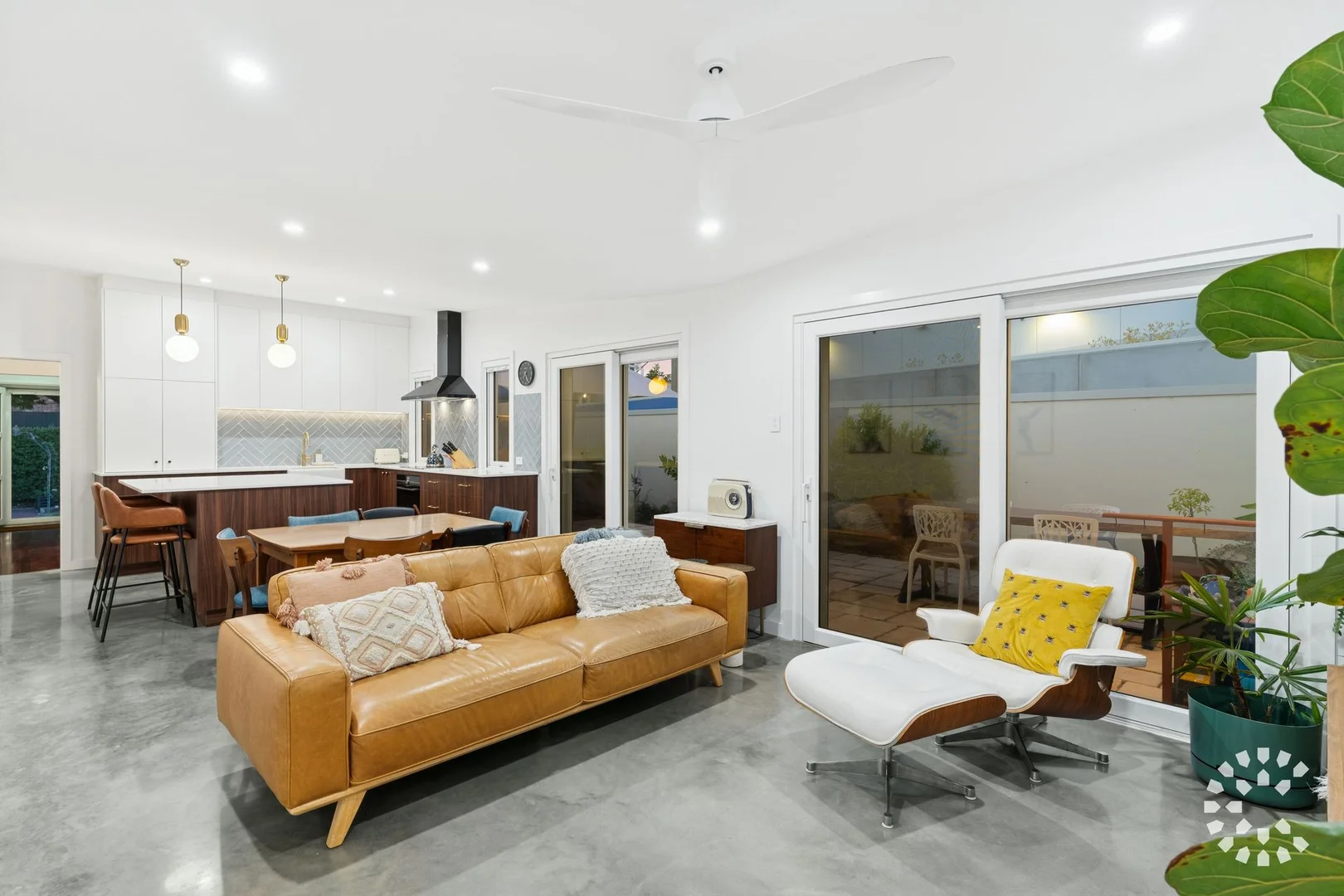 Additional image 3 of 4 Paget Street, Hilton WA 6163