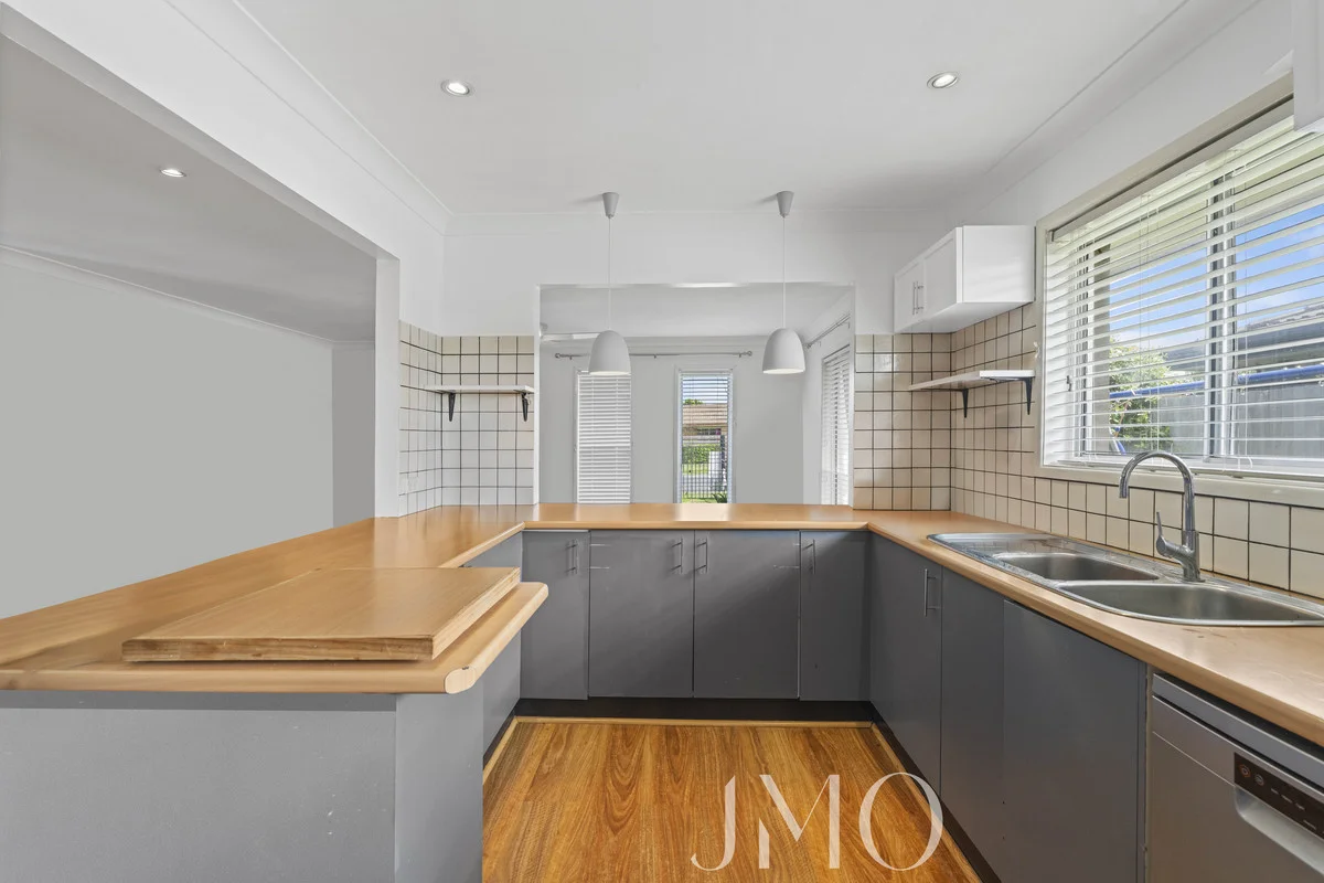 Additional image 4 of 35 Vermont Crescent, Mount Warren Park QLD 4207