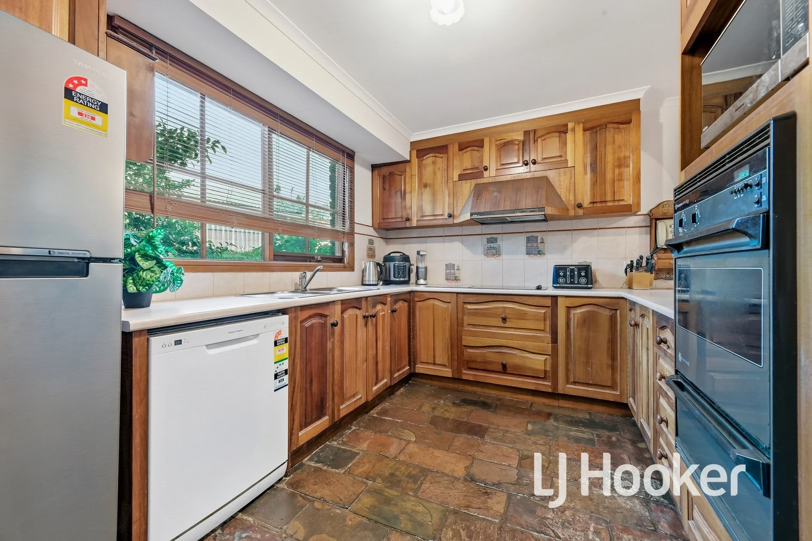 Additional image 8 of 3 Ti-Tree Lane, Koo Wee Rup VIC 3981