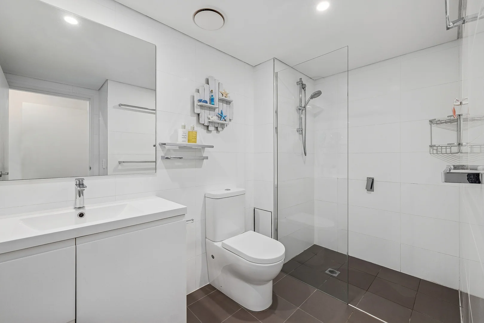 Additional image 9 of 209/6-8 Bullecourt Street, Shoal Bay NSW 2315