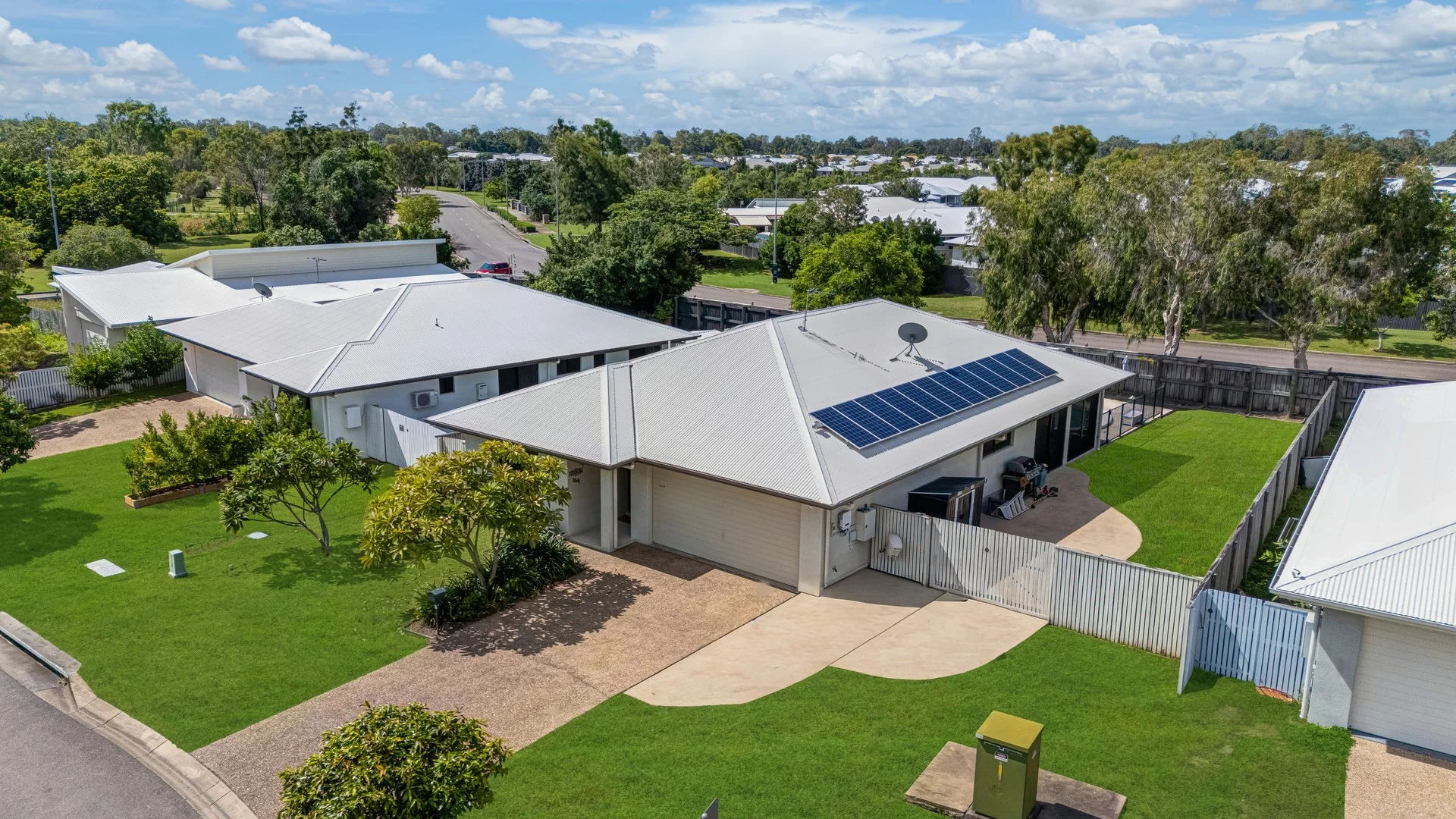 6 Glendower Street, Bushland Beach QLD 4818