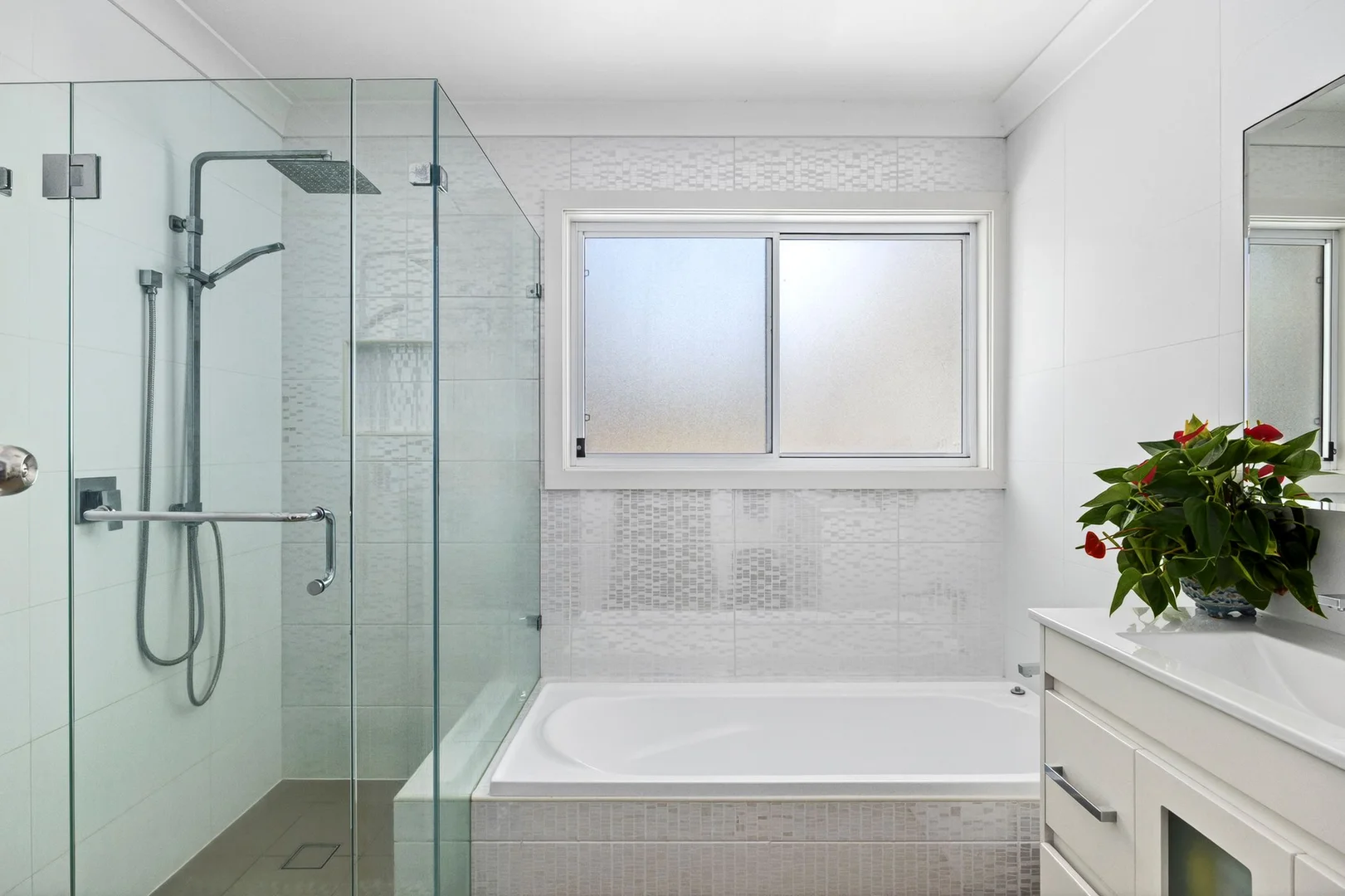 Additional image 13 of 10 Alleyne Avenue, North Narrabeen NSW 2101