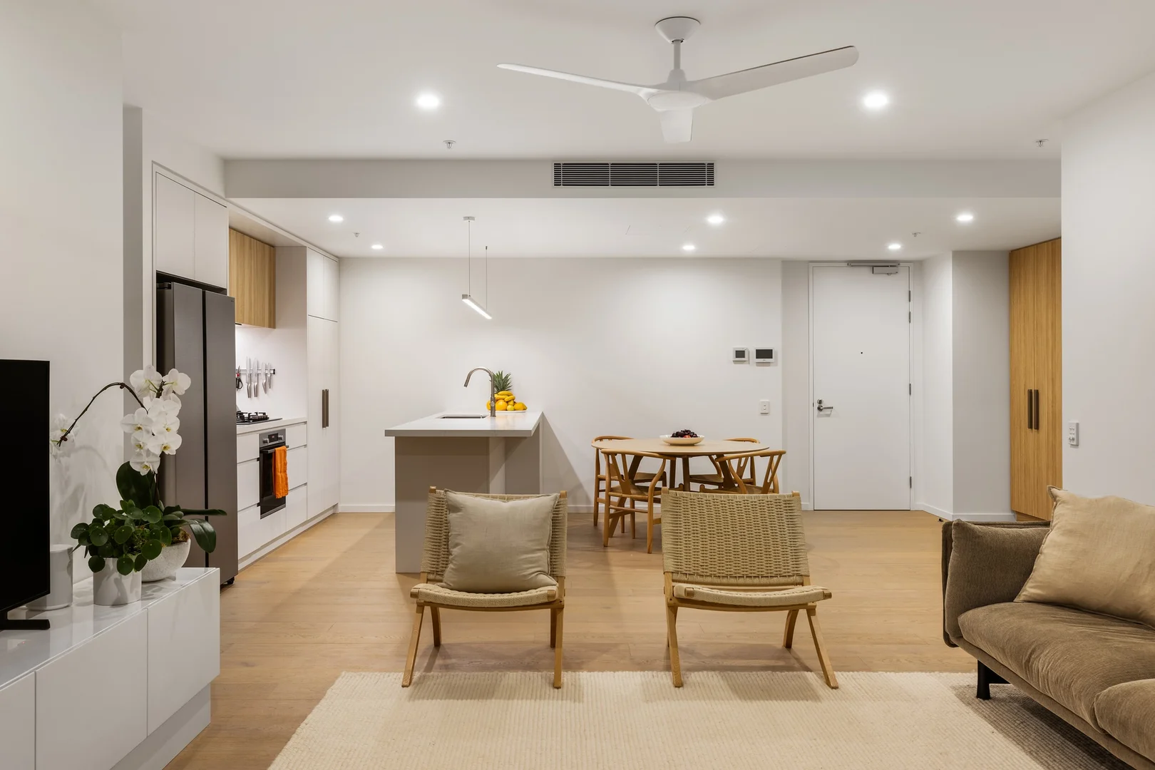 Additional image 6 of 204/25 Woodroffe Avenue, Main Beach QLD 4217