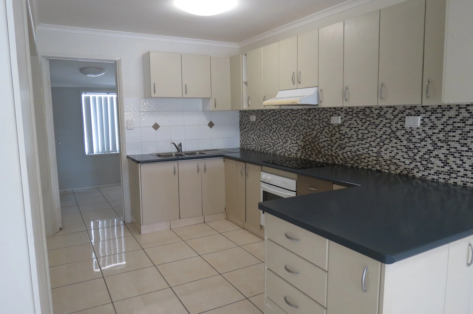 Additional image 6 of 1/23 Murphy Street, Point Vernon QLD 4655