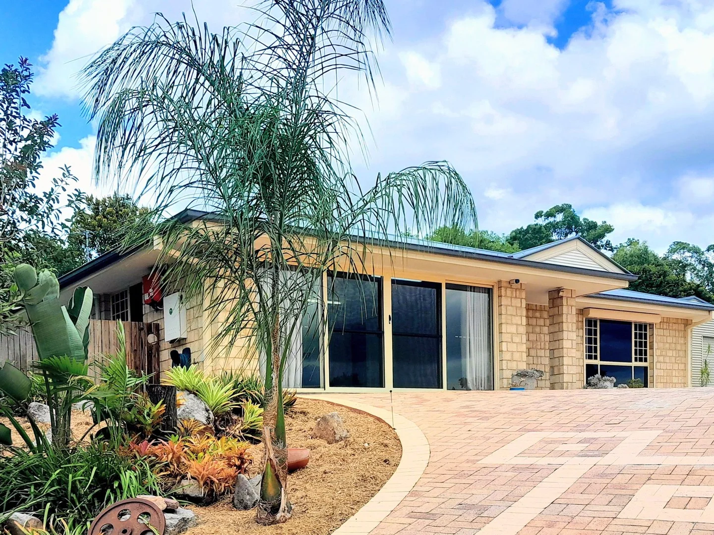 4 Elms Court, Southside QLD 4570