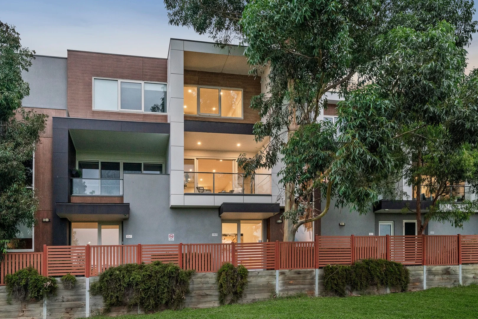 19/7 Hay Street, Box Hill South VIC 3128