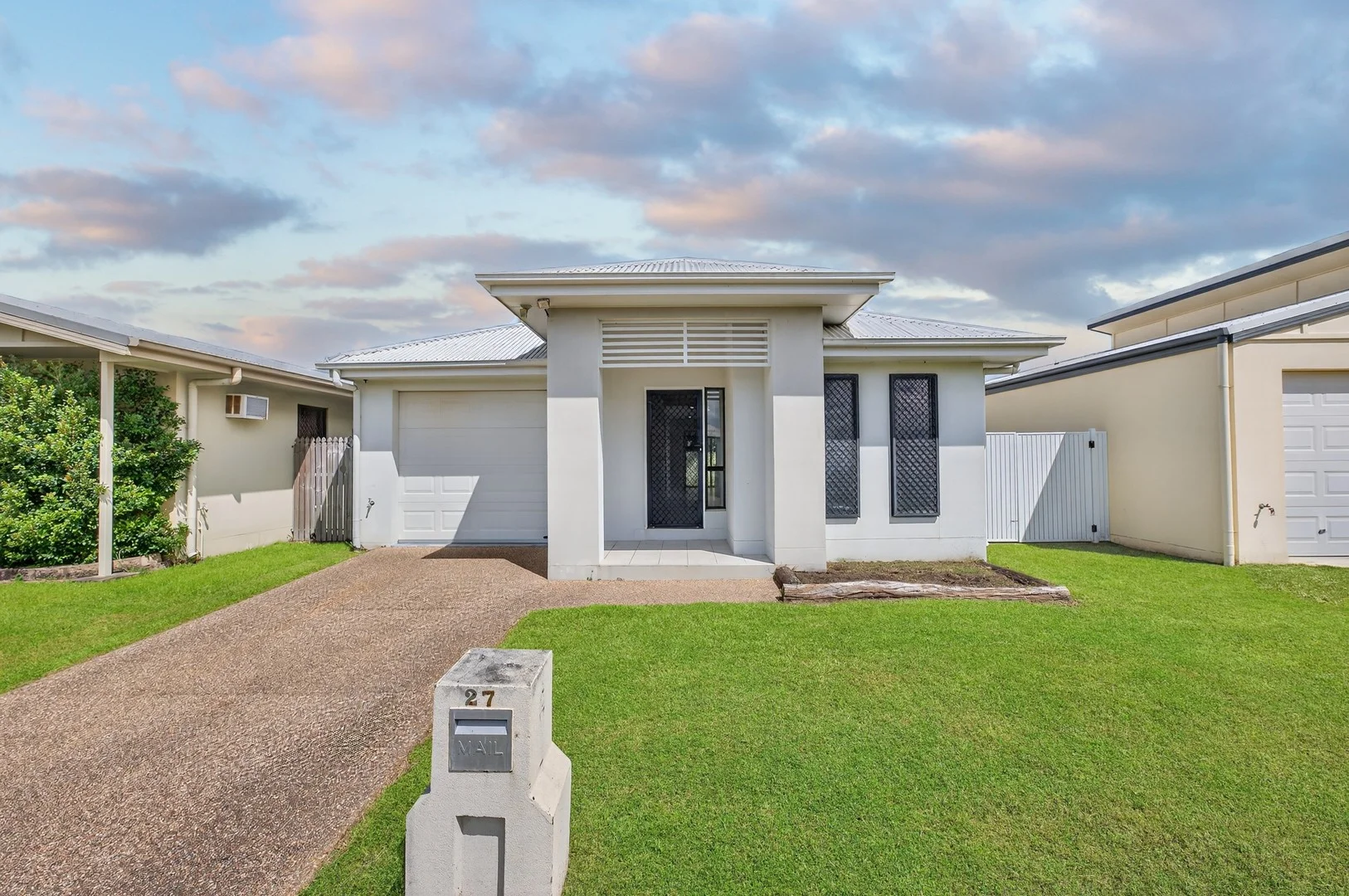 27 Laurie Motti Parade, Kirwan QLD 4817