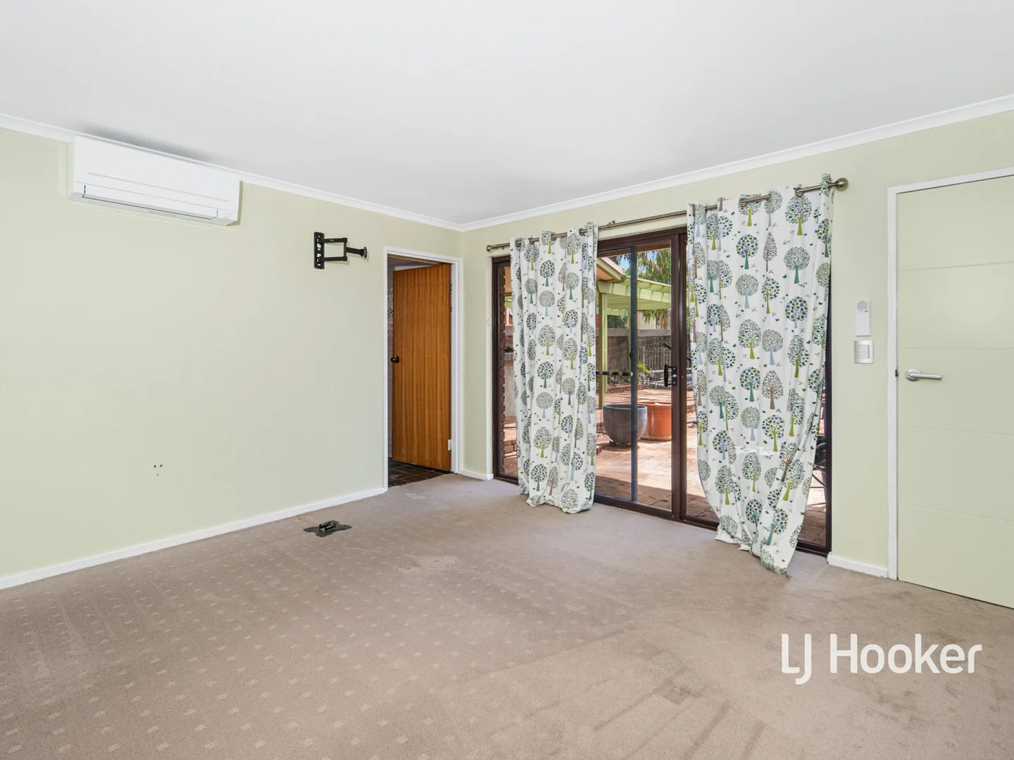 Additional image 14 of 38 Cromwell Drive, Desert Springs NT 0870