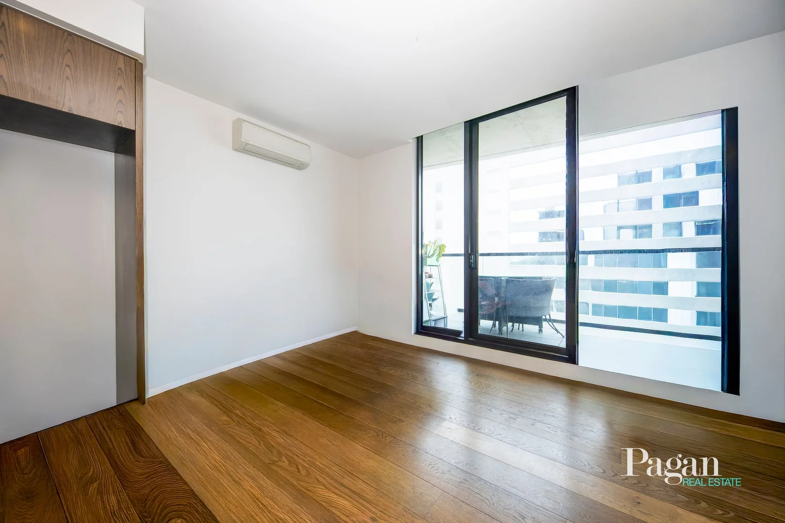 Additional image 9 of 809/77 Queens Road, Melbourne VIC 3004