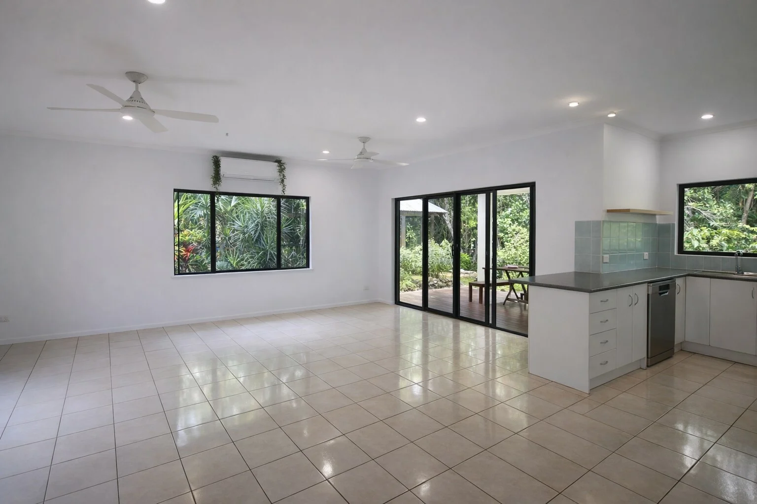 Additional image 8 of 31 Conch St, Mission Beach QLD 4852