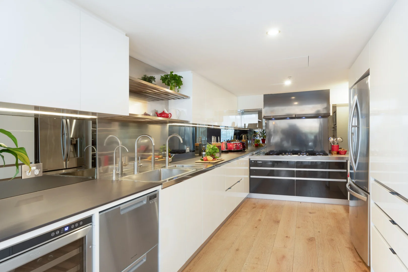 Additional image 8 of 534/6E Cowper Wharf Roadway, Woolloomooloo NSW 2011