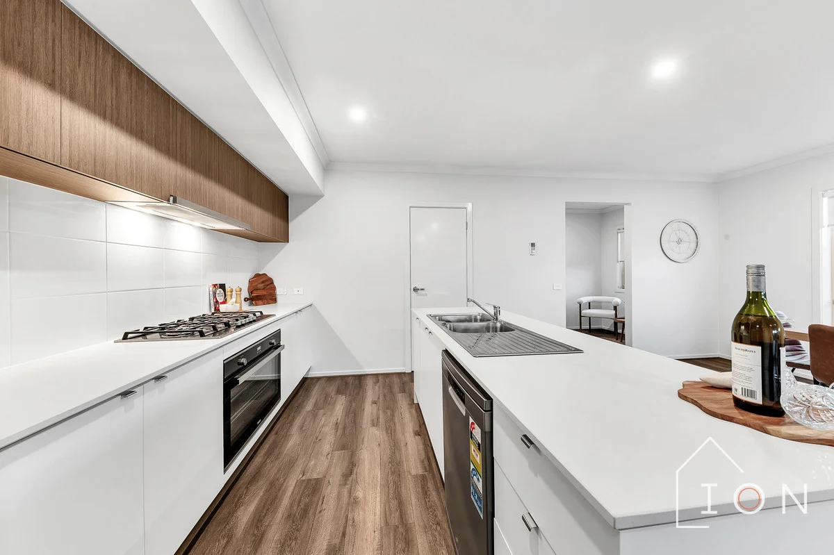 Additional image 4 of 1 Growling Grass Drive, Clyde North VIC 3978