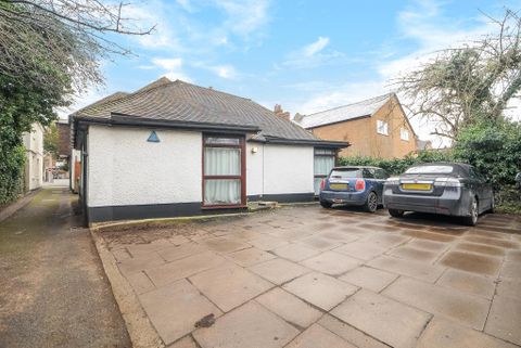 Banbury Road, Summertown OX2, Parking/garage to rent