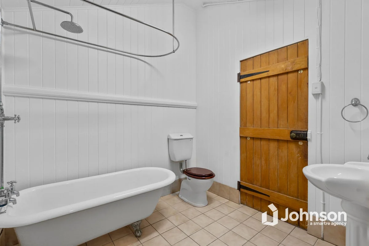 Additional image 11 of 27 New Lindum Road, Wynnum West QLD 4178