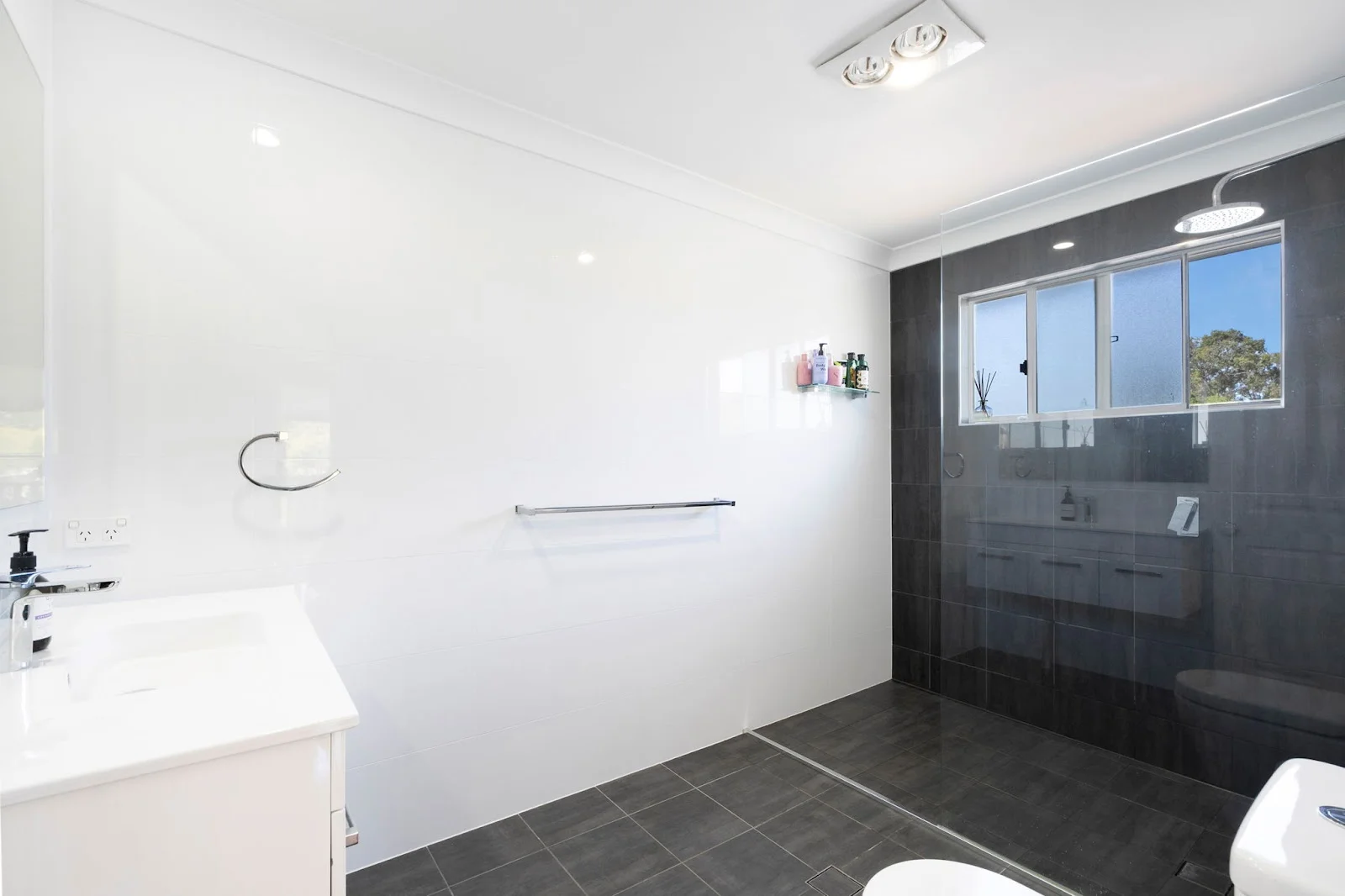 Additional image 26 of 12 Ivy Avenue, Chain Valley Bay NSW 2259