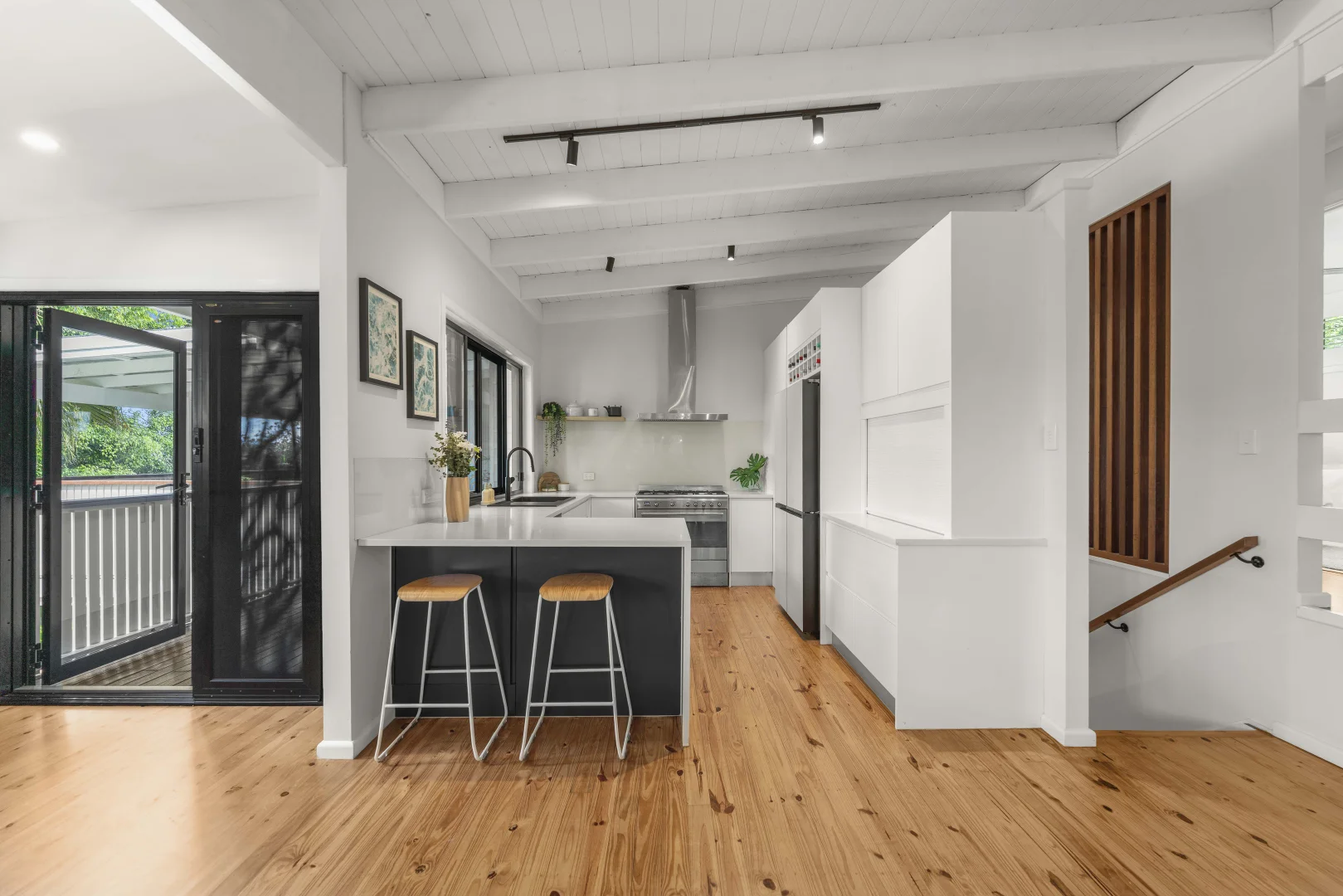 Additional image 8 of 129 K P Mcgrath Drive, Elanora QLD 4221