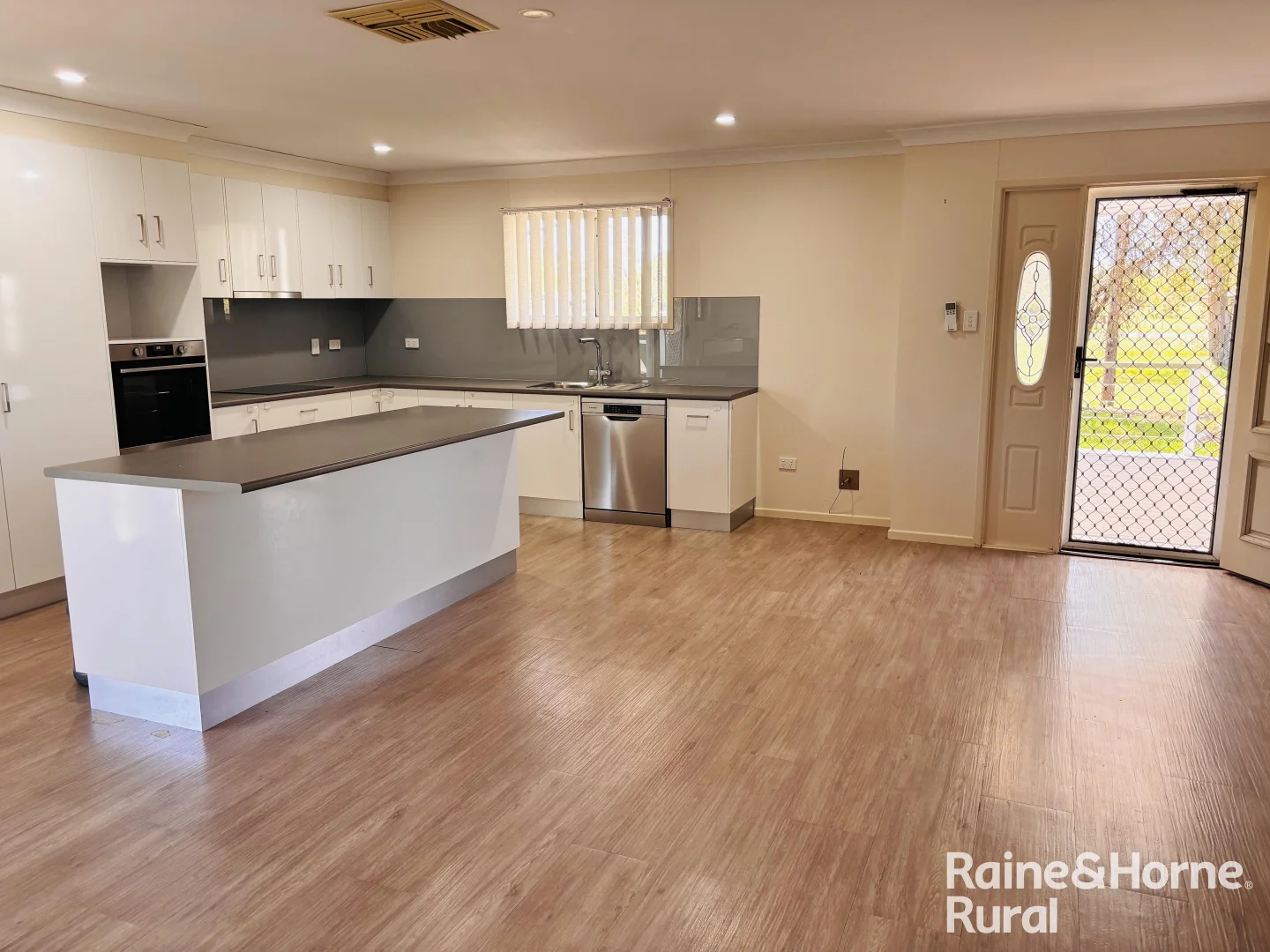 Additional image 7 of 7-13 Edwardes Street, Roma QLD 4455