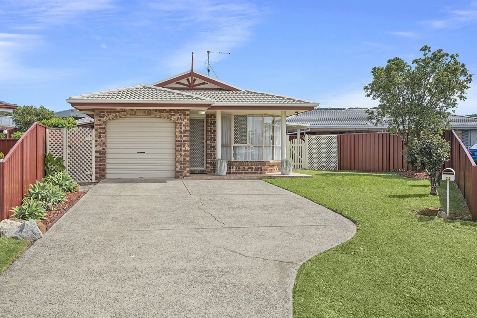 24 Eeley Close, Coffs Harbour NSW 2450