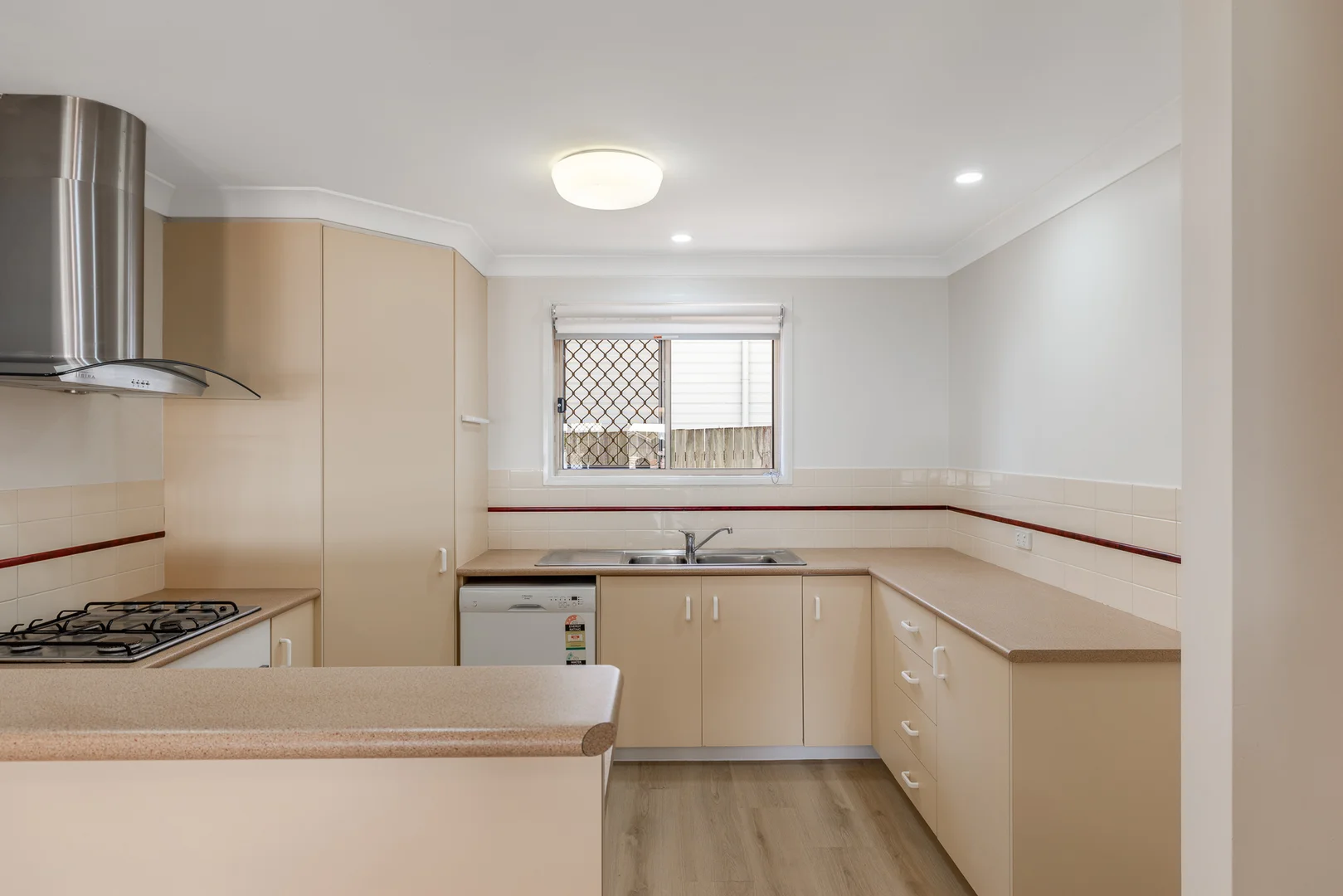 Additional image 5 of 2/351 Hume Street, South Toowoomba QLD 4350