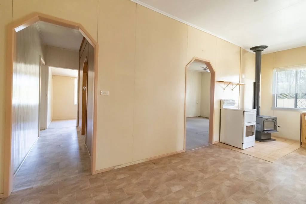 Additional image 5 of 37 Thallon Street, Crows Nest QLD 4355