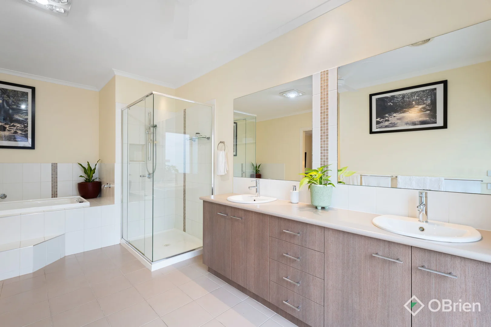 Additional image 10 of 37 Cedarwood Crescent, Berwick VIC 3806