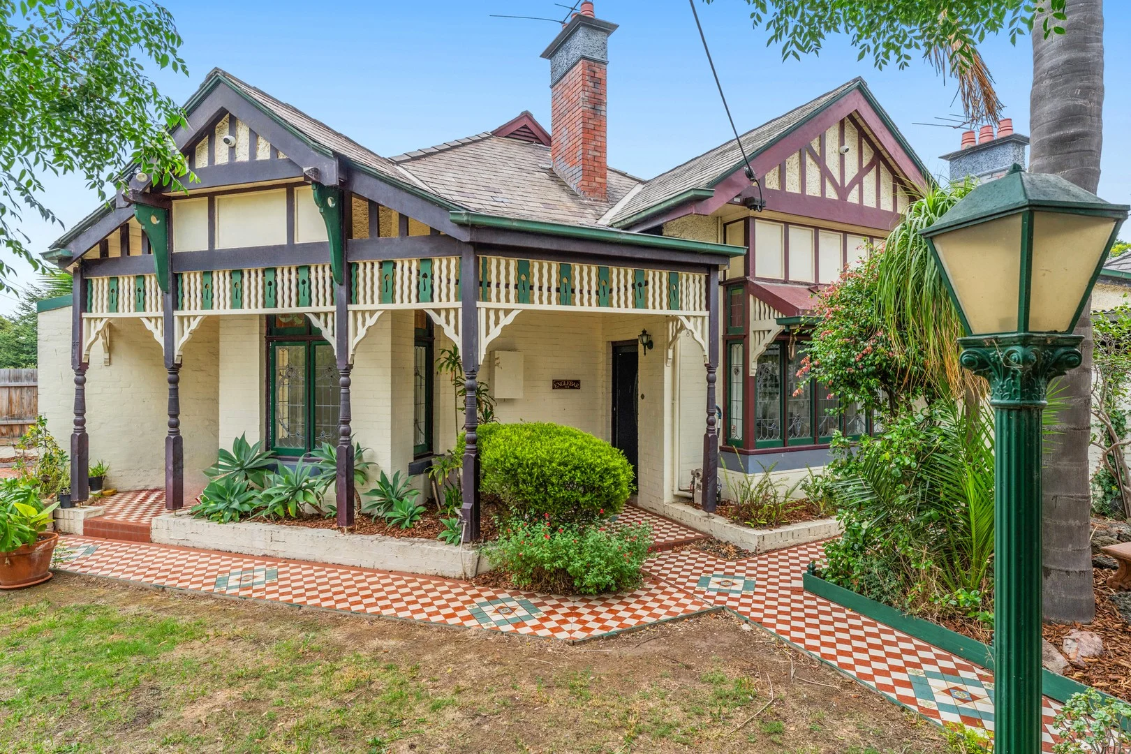 2/56 Brewster Street, Essendon VIC 3040