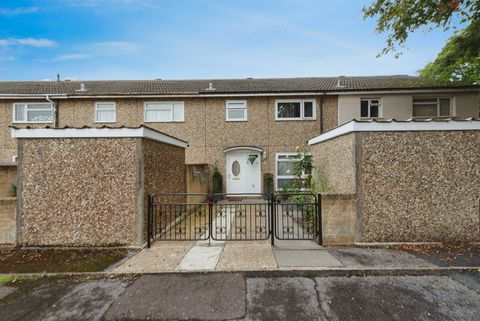 Deeping Close, Southampton, Hampshire SO19