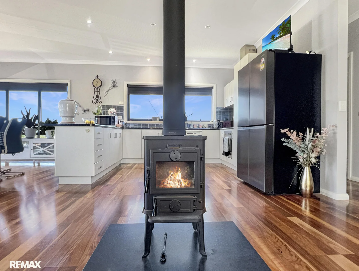 Additional image 7 of 4 Hillcrest Rise, Lakes Entrance VIC 3909