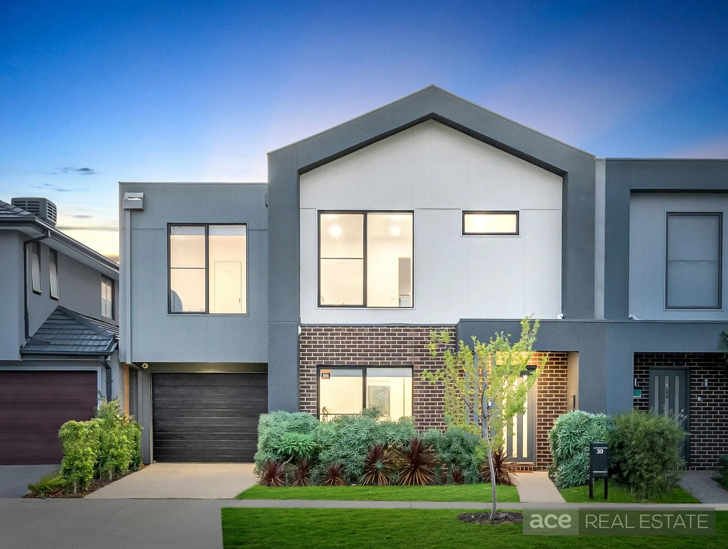30 Woodbury Street, Williams Landing VIC 3027