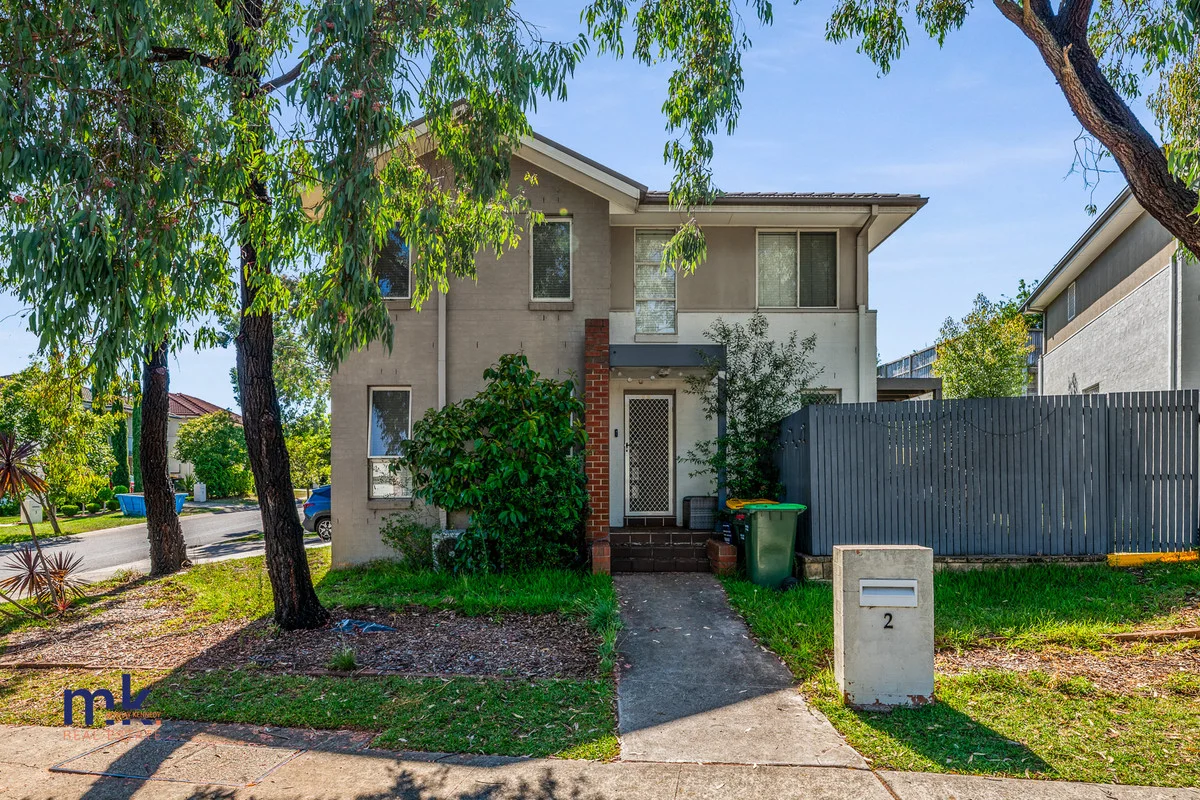 2 Northampton Drive, Glenfield NSW 2167