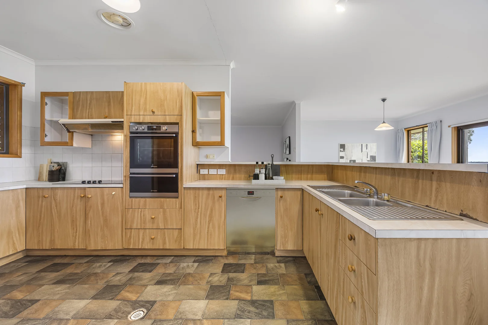 Additional image 11 of 75 Frontage Road, Lake Bolac VIC 3351