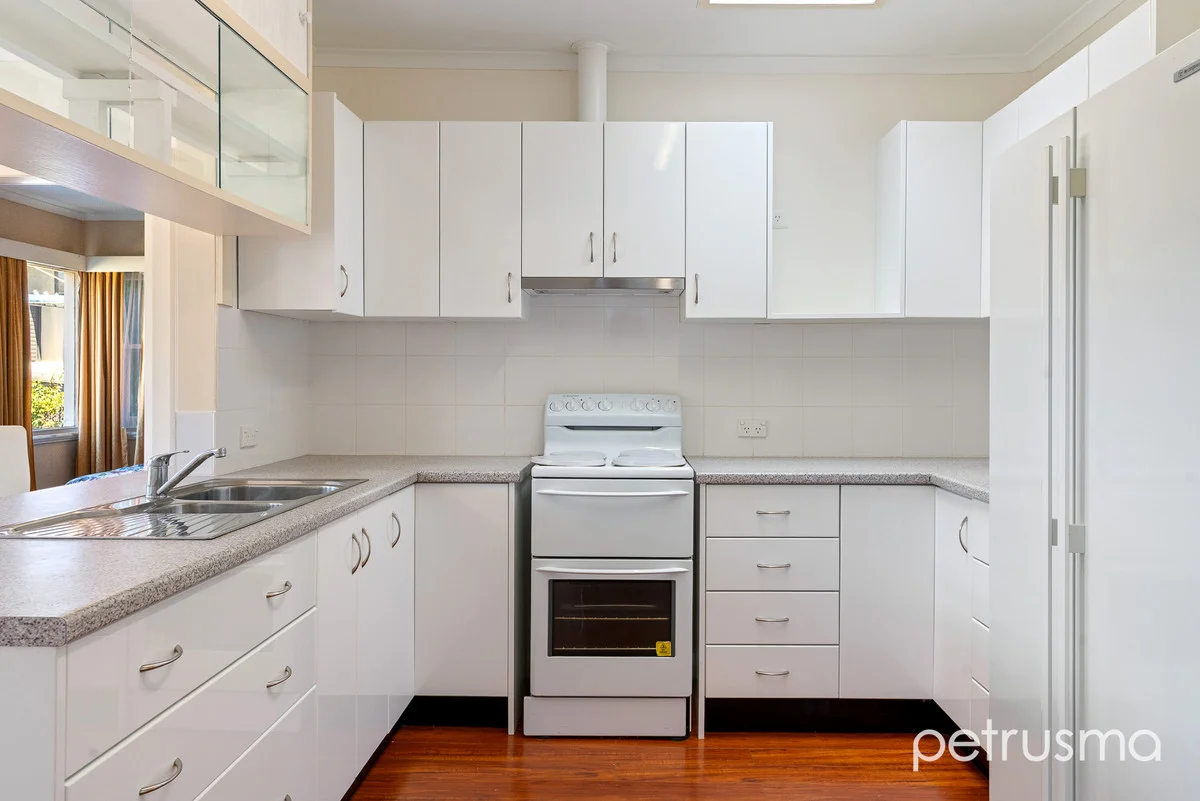 Additional image 7 of 199 Derwent Avenue, Lindisfarne TAS 7015