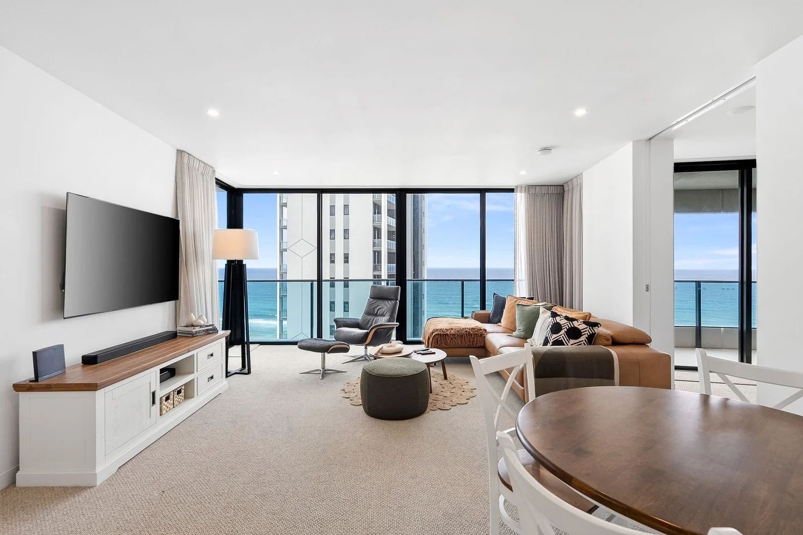 2104/1 Oracle Boulevarde, Broadbeach QLD 4218