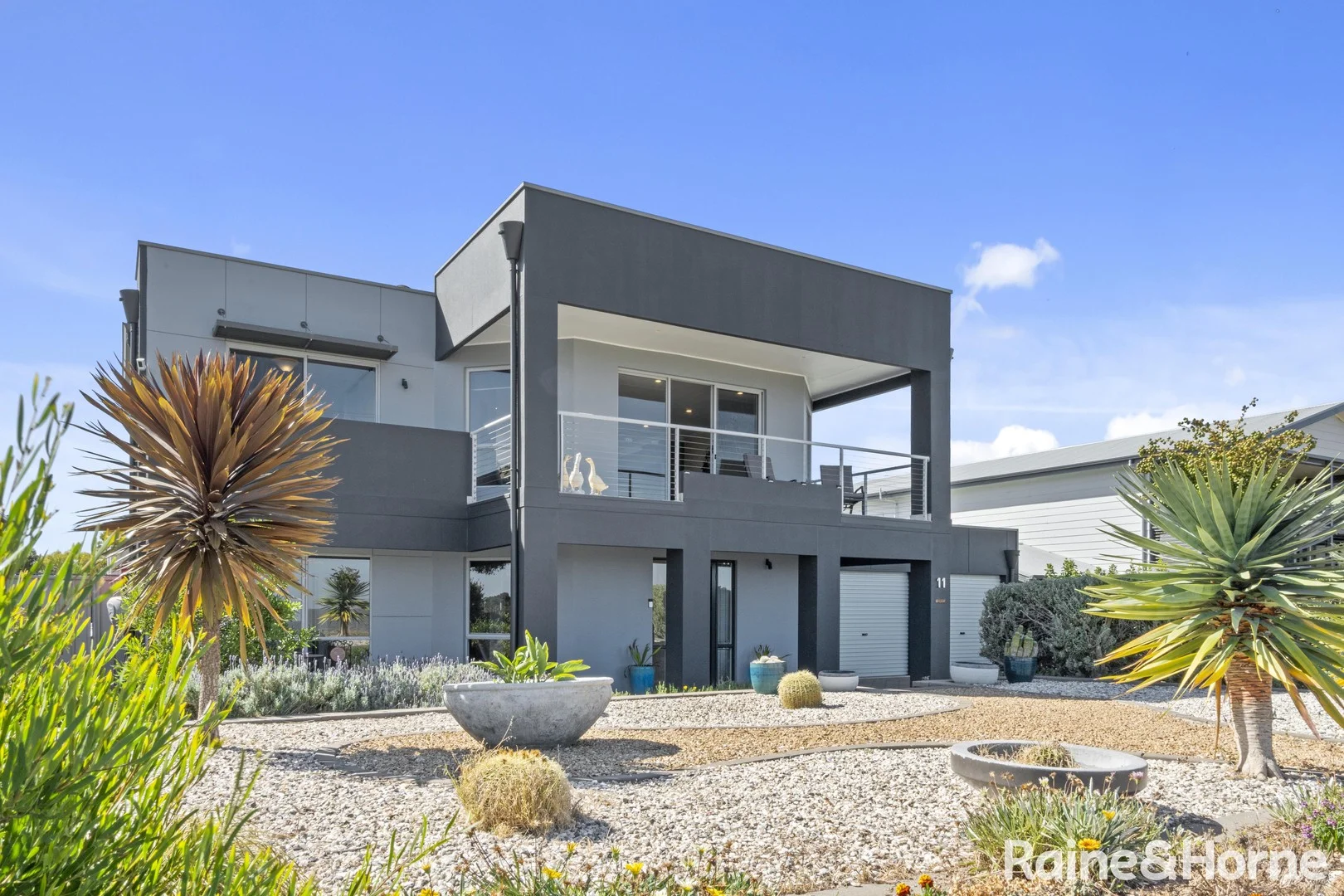 11 Lake Road, Milang SA 5256