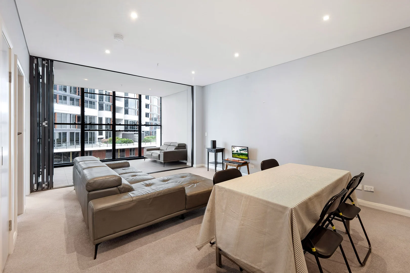 Additional image 5 of 409/5 Wentworth Place, Wentworth Point NSW 2127