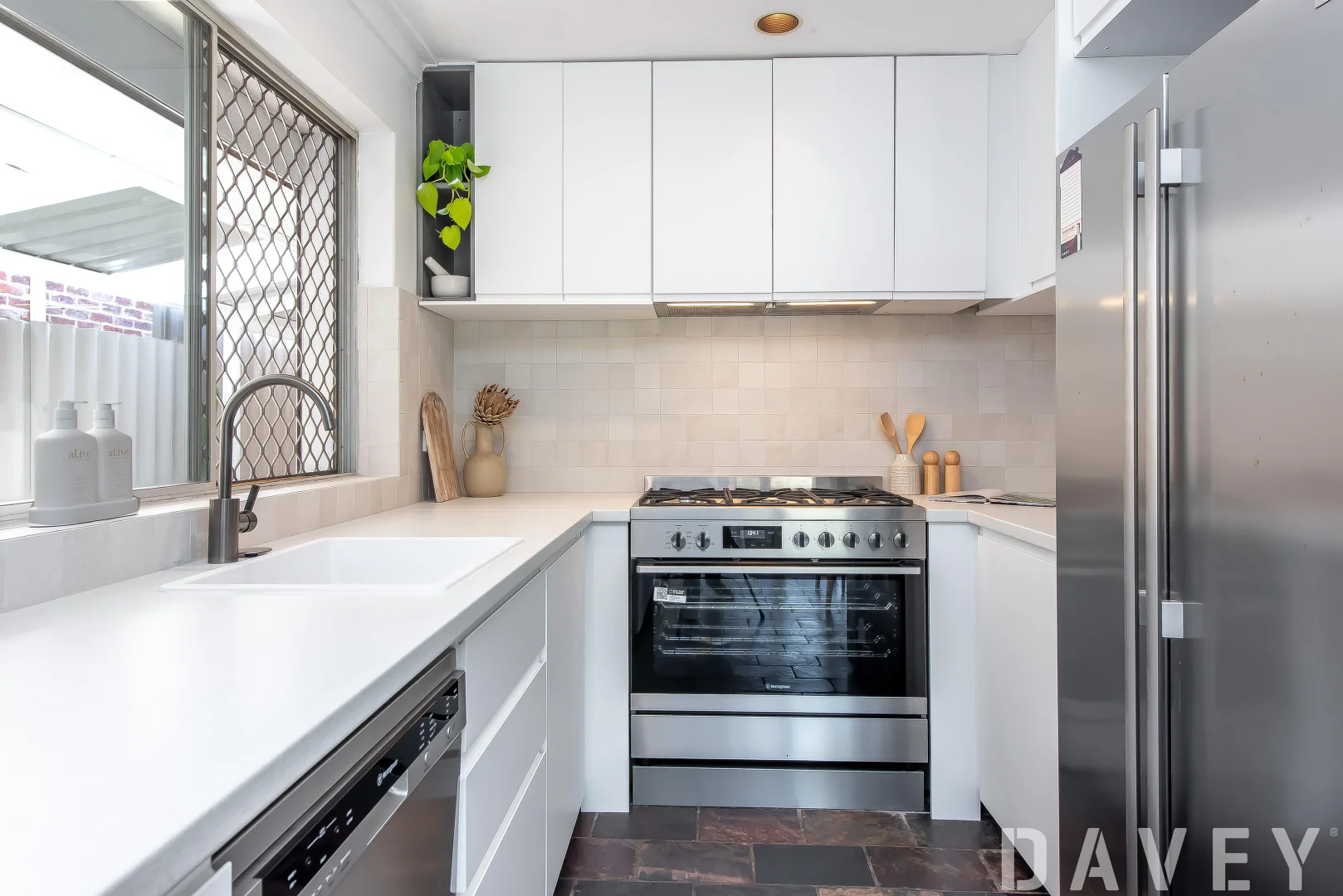 Additional image 10 of 33a Raleigh Road, Sorrento WA 6020