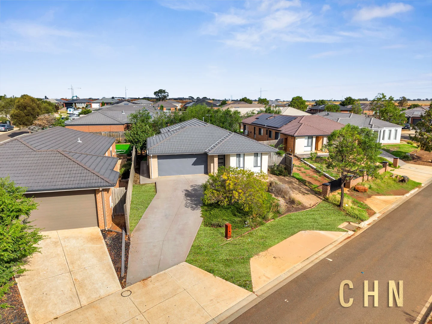 Additional image 2 of 13 Hinkler Crescent, Brookfield VIC 3338