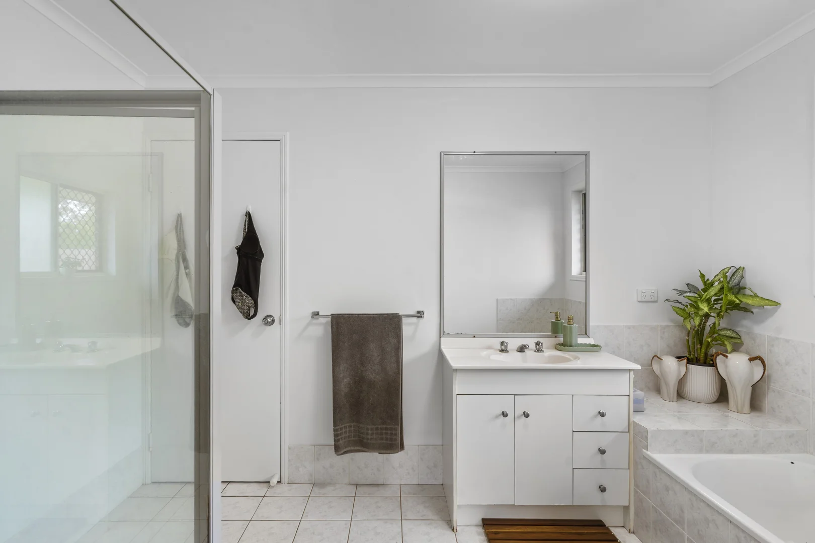 Additional image 15 of 8 Ride Court, Worongary QLD 4213