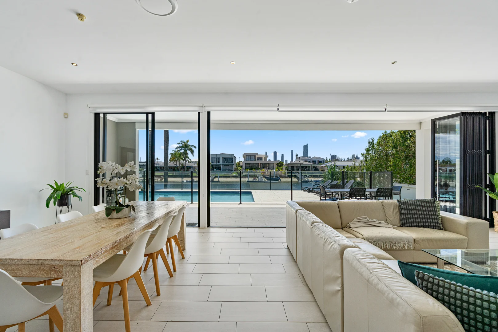 Additional image 27 of 91 T E Peters Drive, Broadbeach Waters QLD 4218