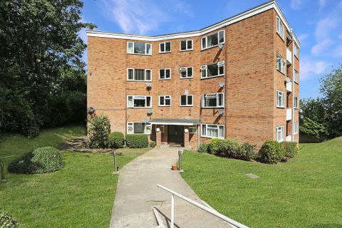 Runnymede Court, West End SO30